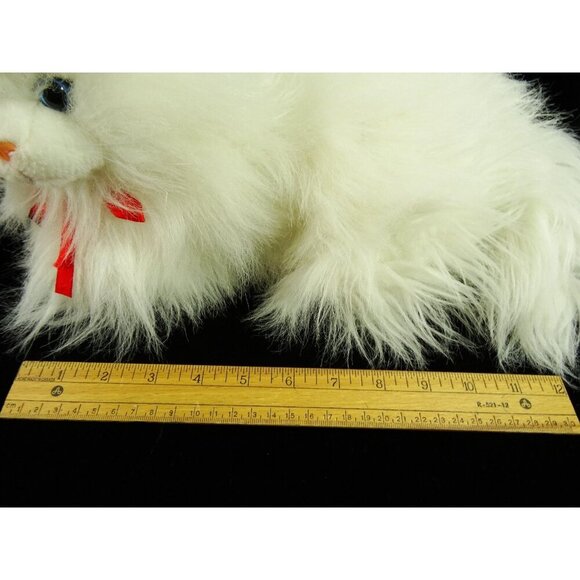Chrisha Playful Plush White Persian Cat Fluffy Stuffed Animal Vintage 1988 - Picture 8 of 8